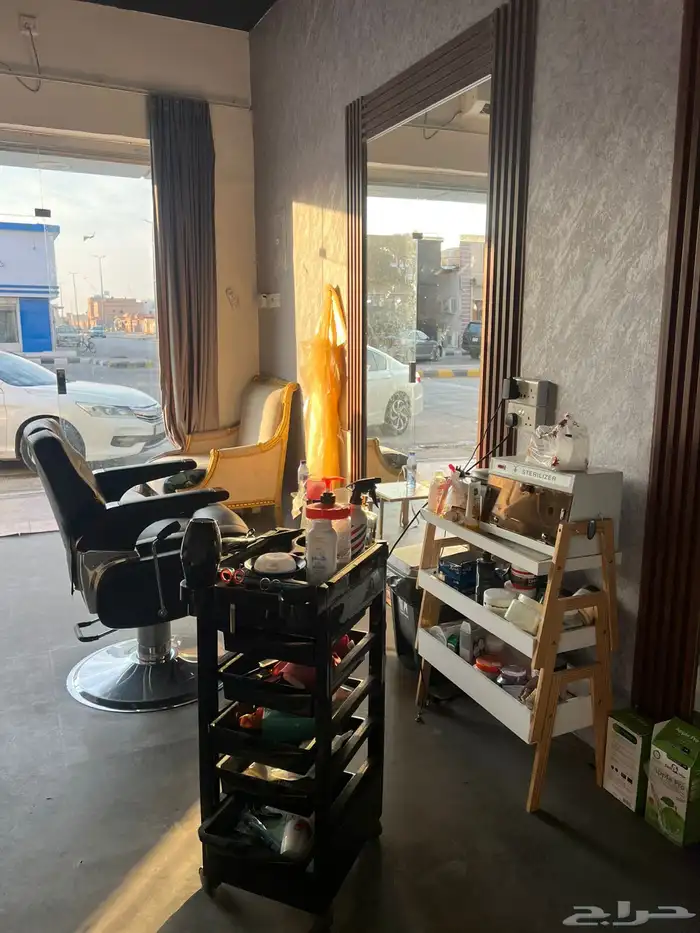 صالون حلاقة للتقبيل بالقيصومة 2