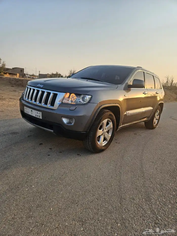 للبيع جيب شروكي 2012 3