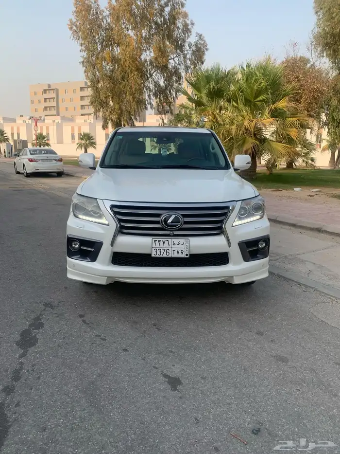 جيب لكزس 12