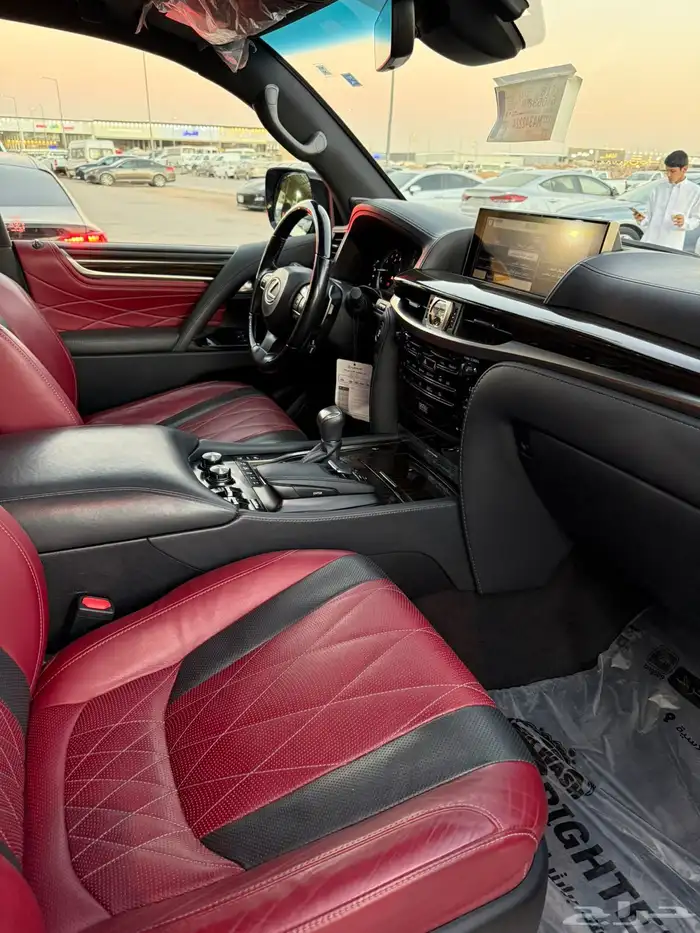 لكزس فل كامل بلاك ديشن 2021 5