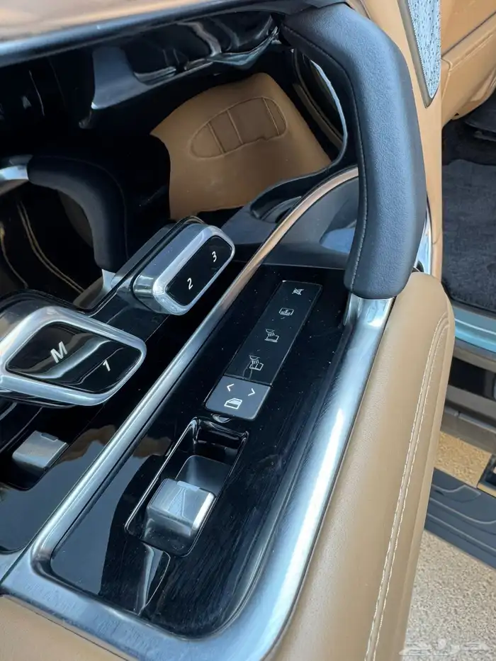 رنج روفر2024 اوتوباقرافي ناغي 16