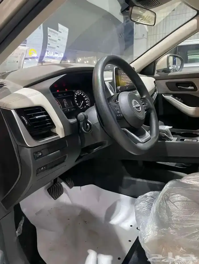 نيسان اكستريل استاندر 5 و 7 مقاعد 8