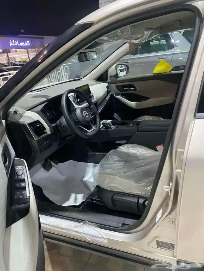 نيسان اكستريل استاندر 5 و 7 مقاعد 5