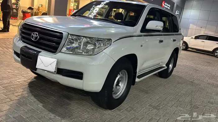 لاندكروزر 2011 2