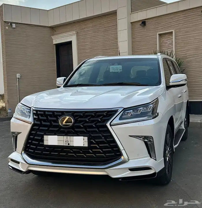 لكزس 2021 سبورت (( عداد 9 الاف فقط مخزن شبه الأصفار )) 8