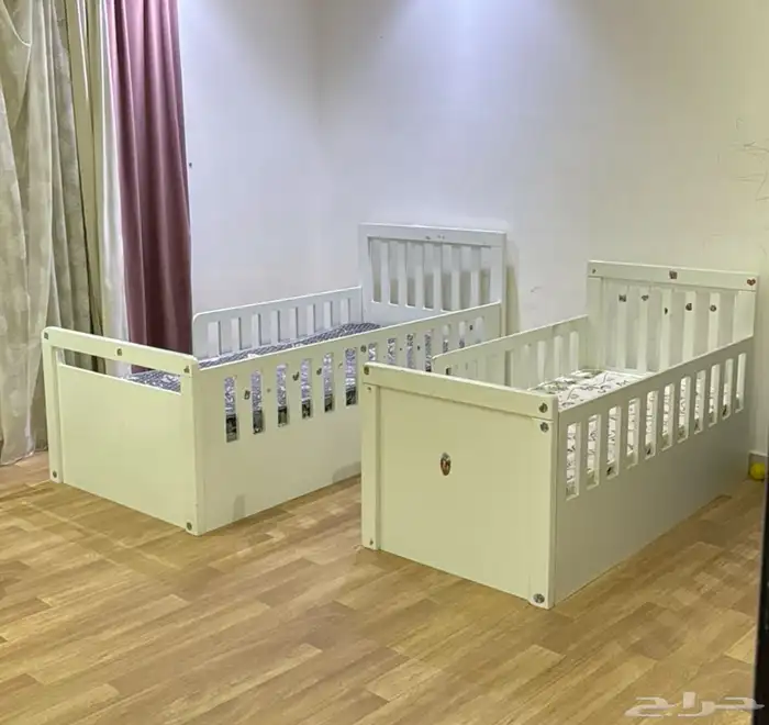 سرير أطفال 0