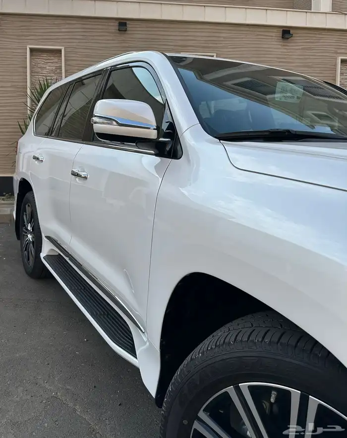 لكزس 2021 سبورت (( عداد 9 الاف فقط مخزن شبه الأصفار )) 31