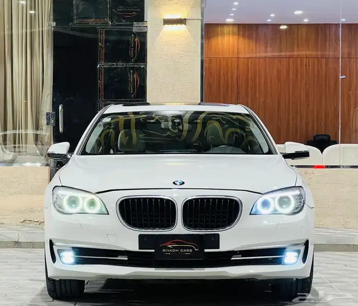 بي ام دبليو 2014 730Li فل (بحالة ممتازة) 2