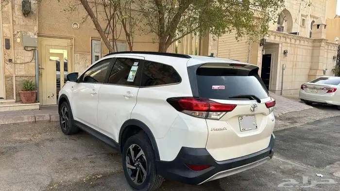 تويوتا رش 2021م ماشي قليل 75الف كيلو 0
