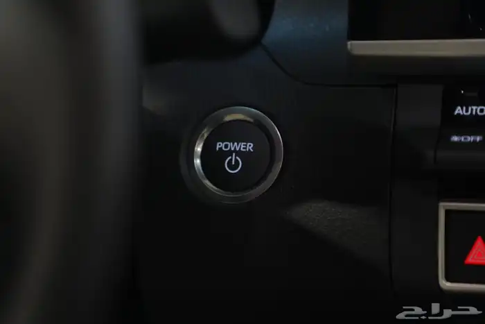 كامري LE بانورما 2025 جديد تيتانيم 11