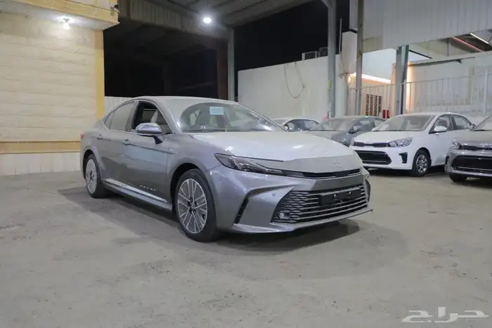 كامري LE بانورما 2025 جديد تيتانيم 0