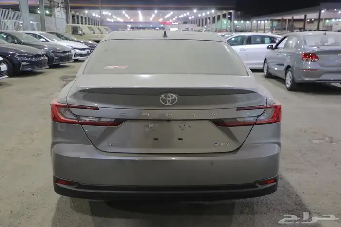 كامري LE بانورما 2025 جديد تيتانيم 4