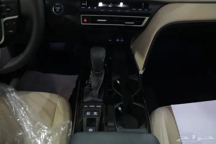 كامري LE بانورما 2025 جديد تيتانيم 9