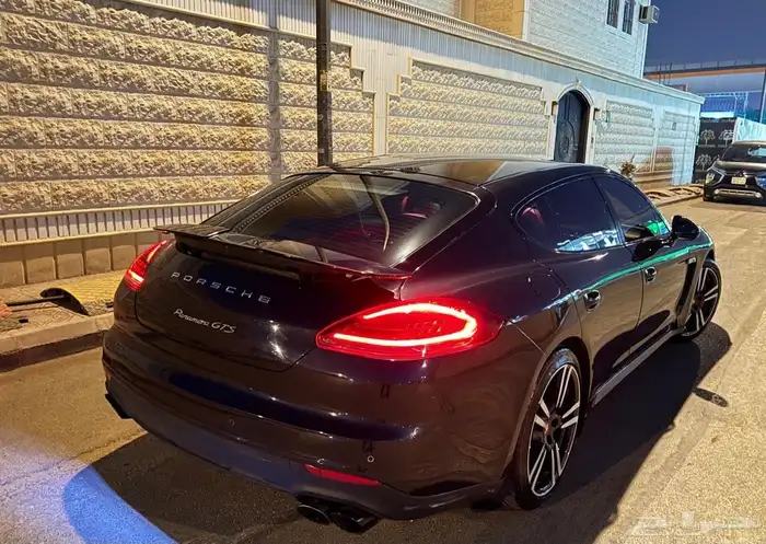 بورش بانميرا GTS 2014 للبيع او البدل 3