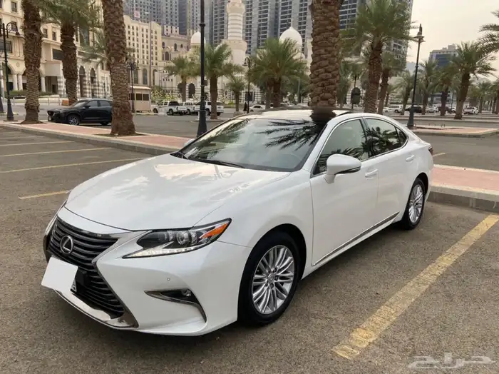 لكزس اي اس2017 مخزن تم البيع 0