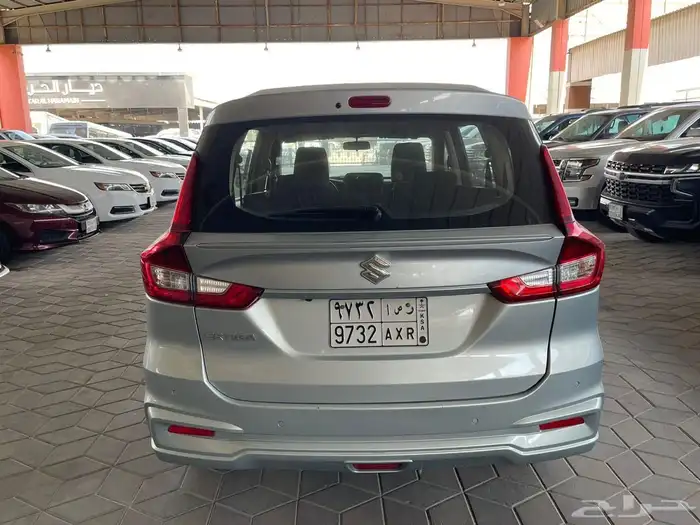 تيقا سوزوكي 7 ركاب 2023 5