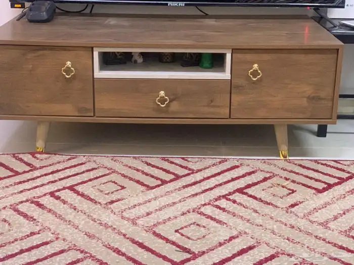 طاولات للبيع 0