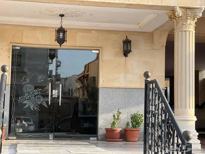 للبيع شقه جده حي السلامه 2 0