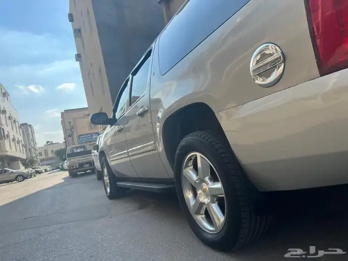 للبيع سيارة سوبربان مديل 2007 4