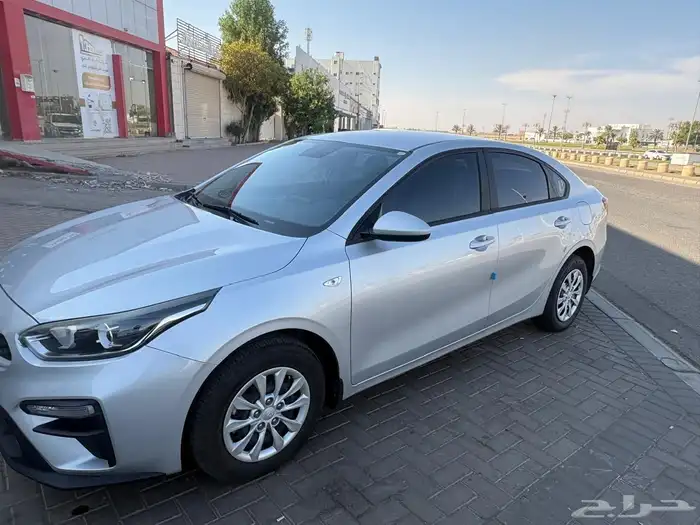 كيا سيراتو بحالة الوكاله 1