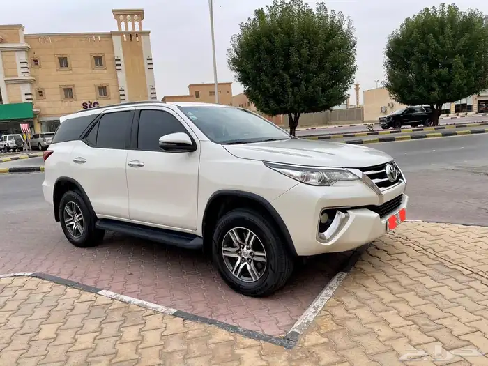 فورتشنر 2018 ممشى 180 الف دبل 6 سلندر 3