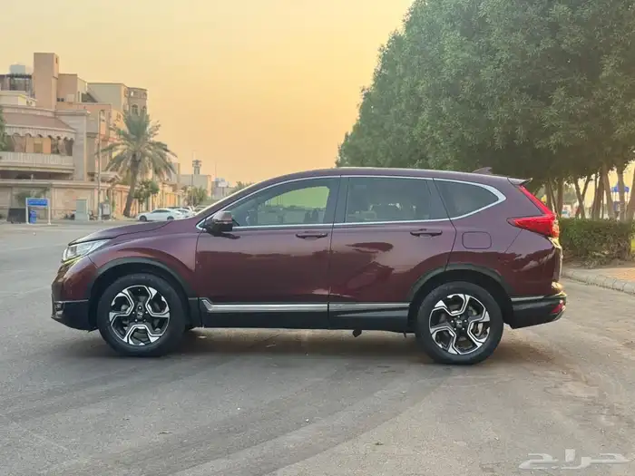 هوندا CRV 2017 فل كامل صيانات وكاله نظيف جدا 6