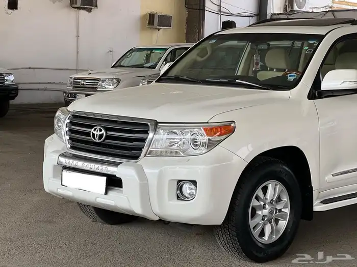 لاندكروزر وكالة سعودي.. 2012 1