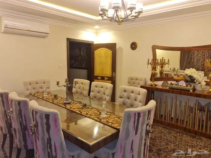 فيلا فاخر للبيع. العمر 5 سنوات 3