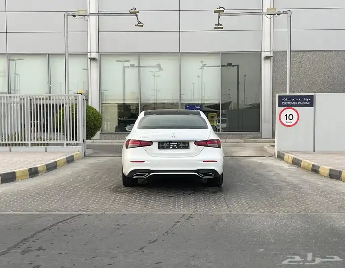 مرسيدس اي 300 2021 16