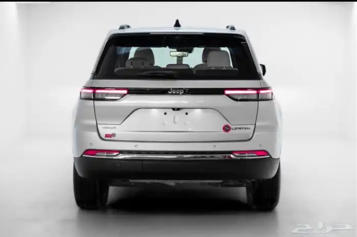 جيب جراند شروكى ليمتد 2023 1