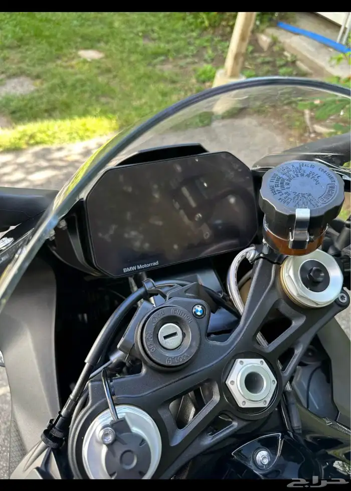 للبيع دباب بي ام دبليو اس 1000 ار ار موديل 2022 4