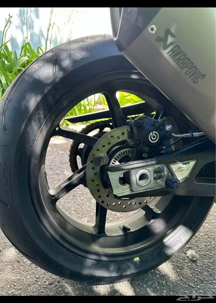 للبيع دباب بي ام دبليو اس 1000 ار ار موديل 2022 3