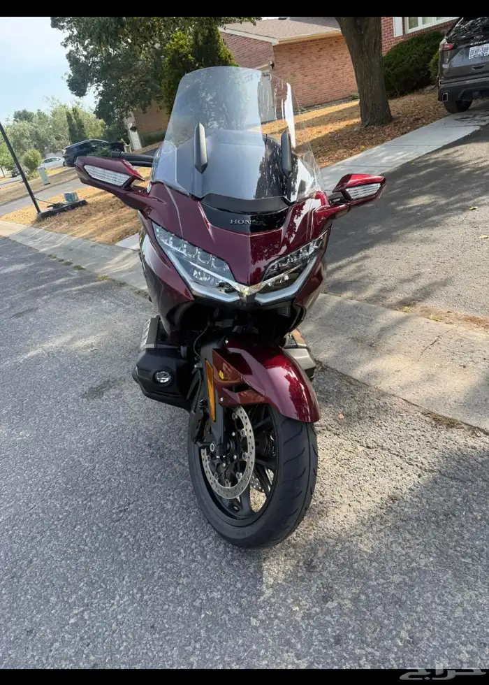 للبيع قولدوينق 2025 قير عادي 2