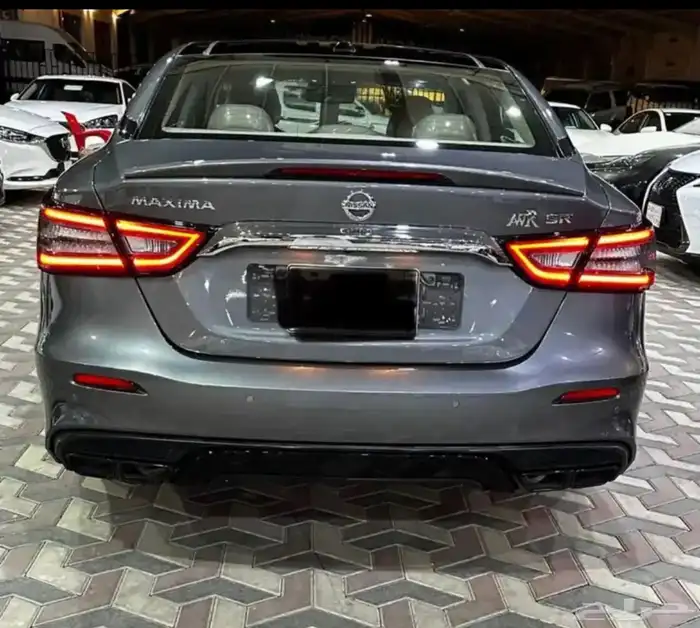 نيسان مكسيما SR فل كامل موديل 2020 على الشرط 5