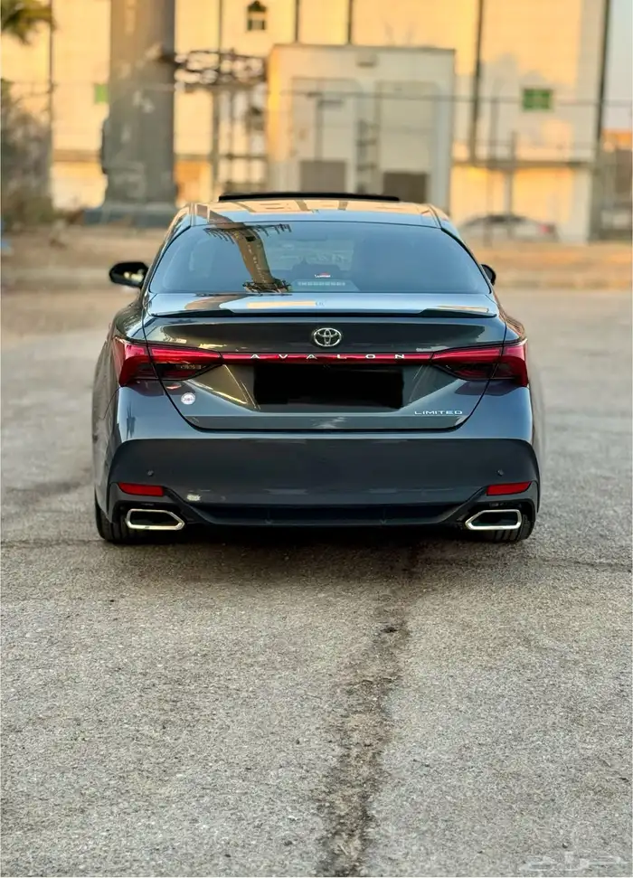 للبيع افالون 2021 ((فل كامل)) نظيفة جدا  ((ممشى قليل)) 12