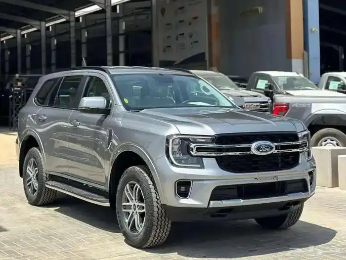 فورد ايفرست 2025 (ستاندر و فل كامل) دبل عازل حراري مجاني 3