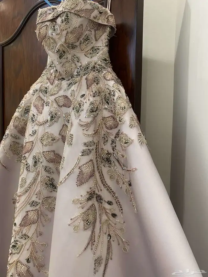 فستان ماانلبس ولا مره بس وقت القياس 1