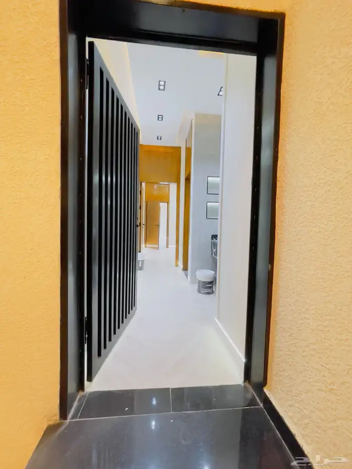 للبيع شقق تمليك ارضي بحوش مدخل سيارة حي الموسى 3