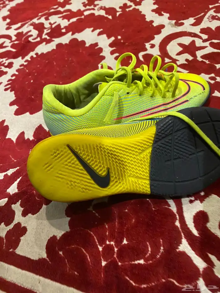 للبيع جزمة نايك كرة قدم أصلية 1