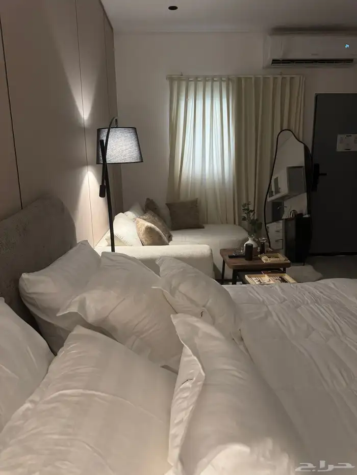 استديو للتقبل او الايجار في حق العقيق 4