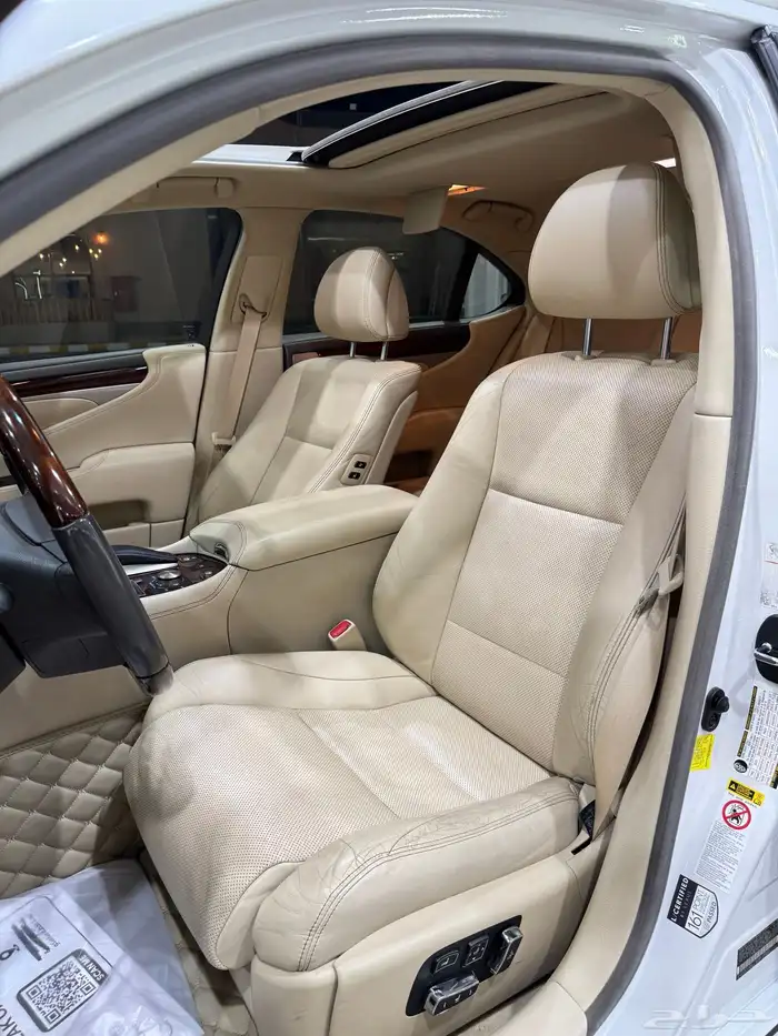 لكزس LS460 2015 وكالة 31