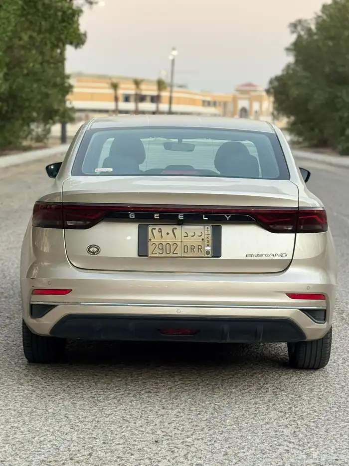 جيلي إمجراند 7 2023 فل كامل بودي وكاله 9