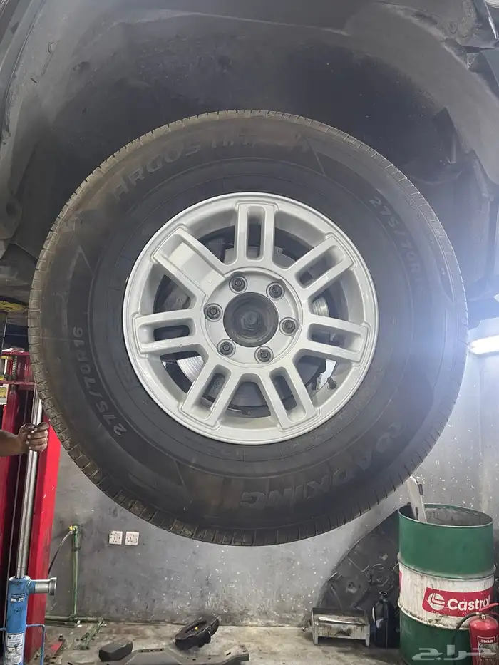 جنوط مع كفرات نظيفه جدا 0