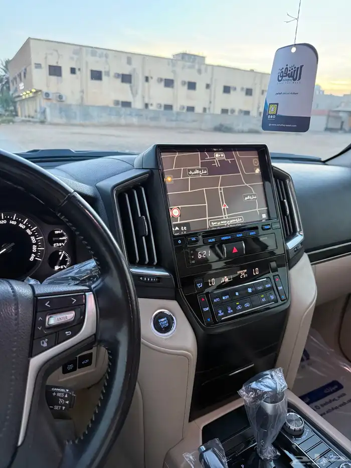 لاندكروزر 12