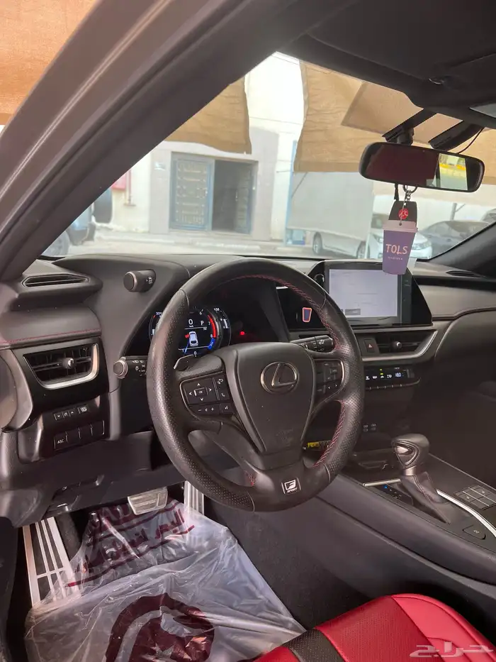 لكزس UX موديل 2023 مخزن ممشى قليل 11