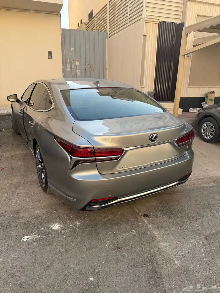 لكزس ls 500 H موديل 2018 فل كامل 10