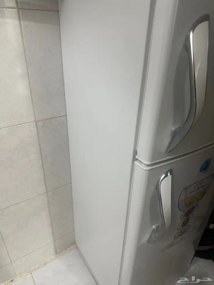 ثلاجه نظفه وشبه جديد 3