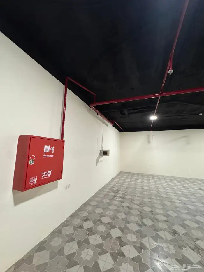 معارض للايجار الدائري الشرقي 8