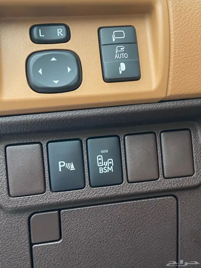 لكزس اي اس2017 مخزن تم البيع 6