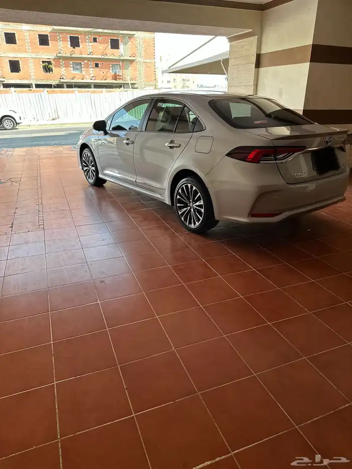 كورولا 2024 GLI هايبرد اعلى فئة - ممشى قليل - شبه وكالة 10